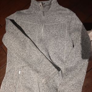 Patagonia look alike zip up fleece